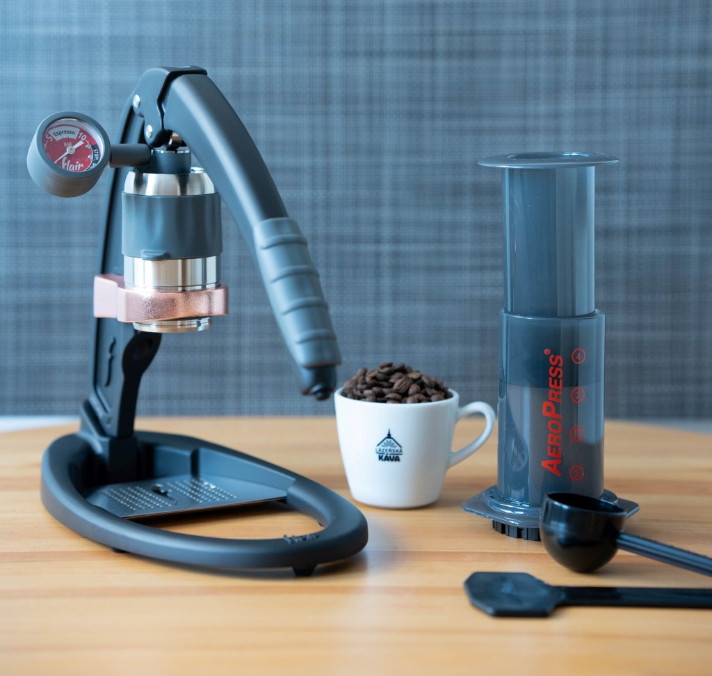 Aeropress: come estrarre un buon caffè con facilità ovunque tu vuoi!