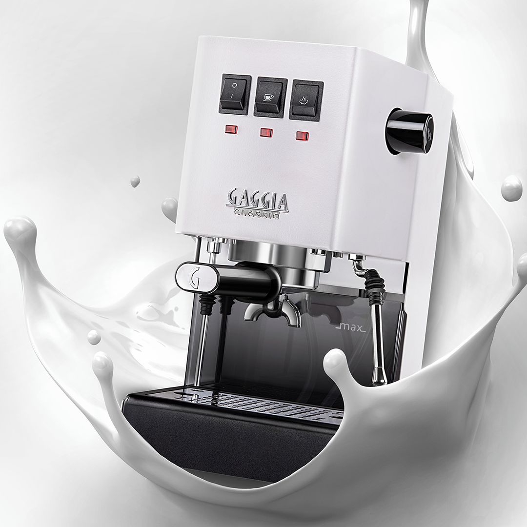 Levný domácí kávovar na espresso Gaggia New Classic Color bílý.